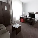 Astor & 4* كولونيا
