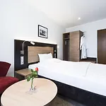 فندق Astor & 4*