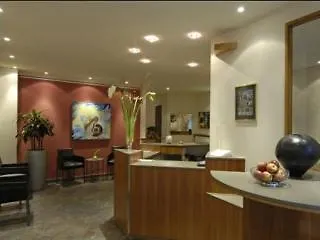 Astor & فندق كولونيا