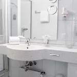 Astor & 4* Kolonia