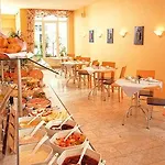 Astor & Hotel Kolonia