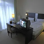 Astor & 4* Köln