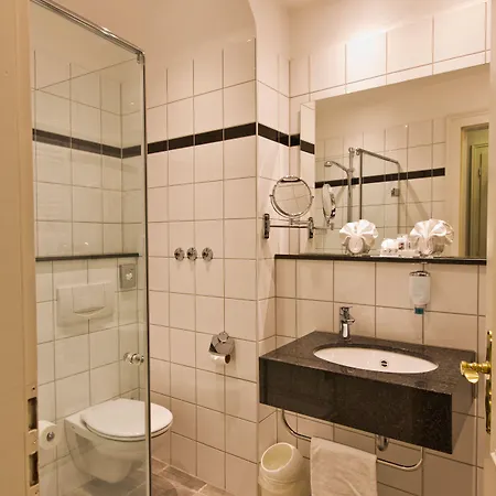 Astor & Hotel 4*